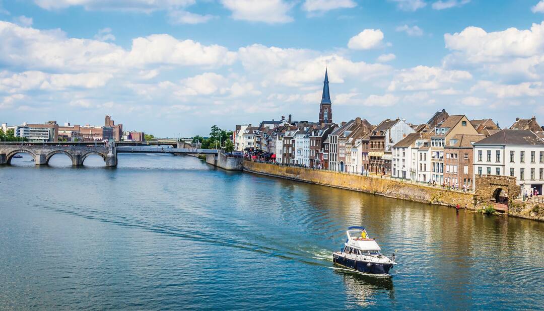 River Meuse, Maastricht