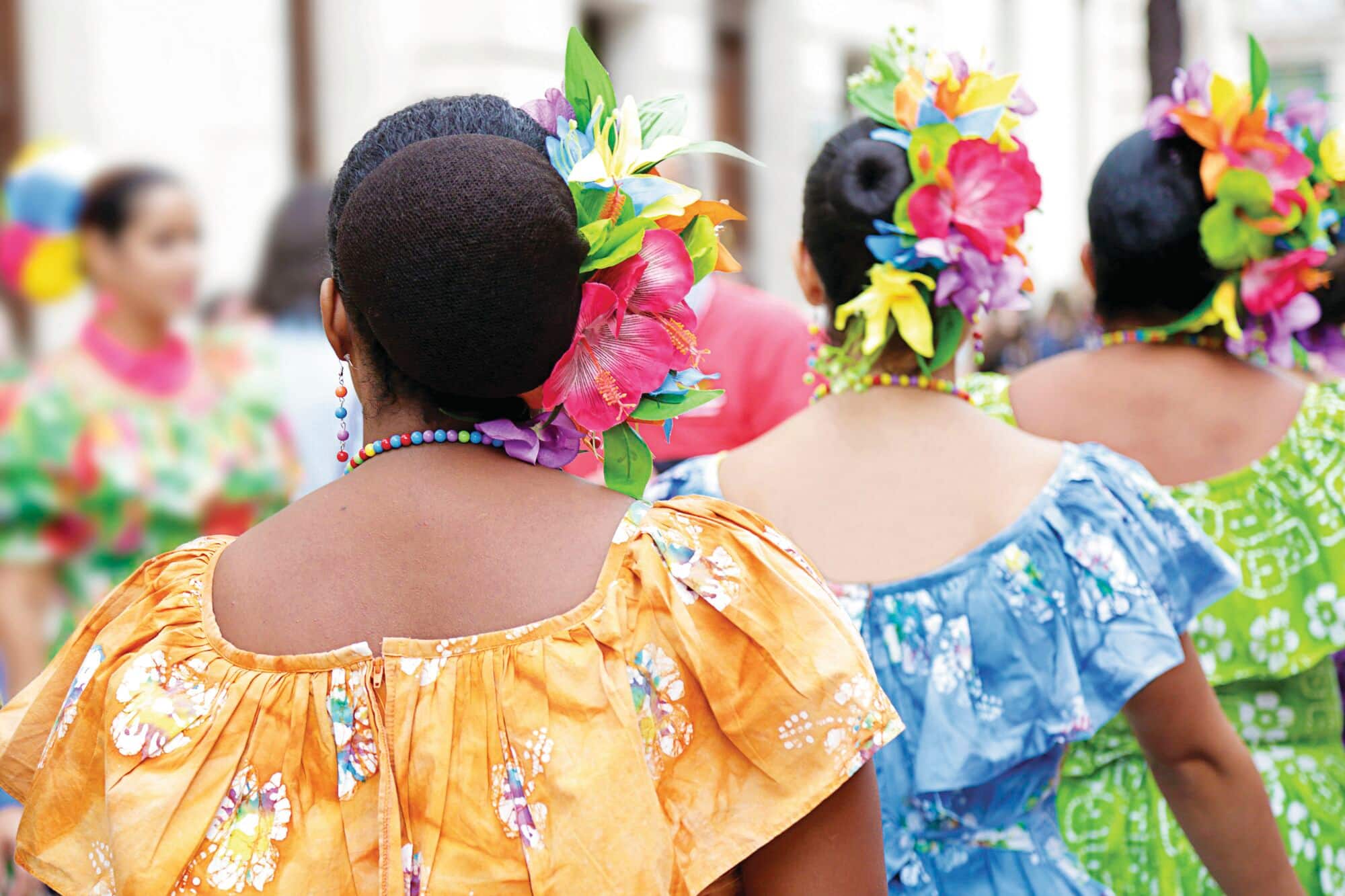Dancers wearing traditional folk costumes