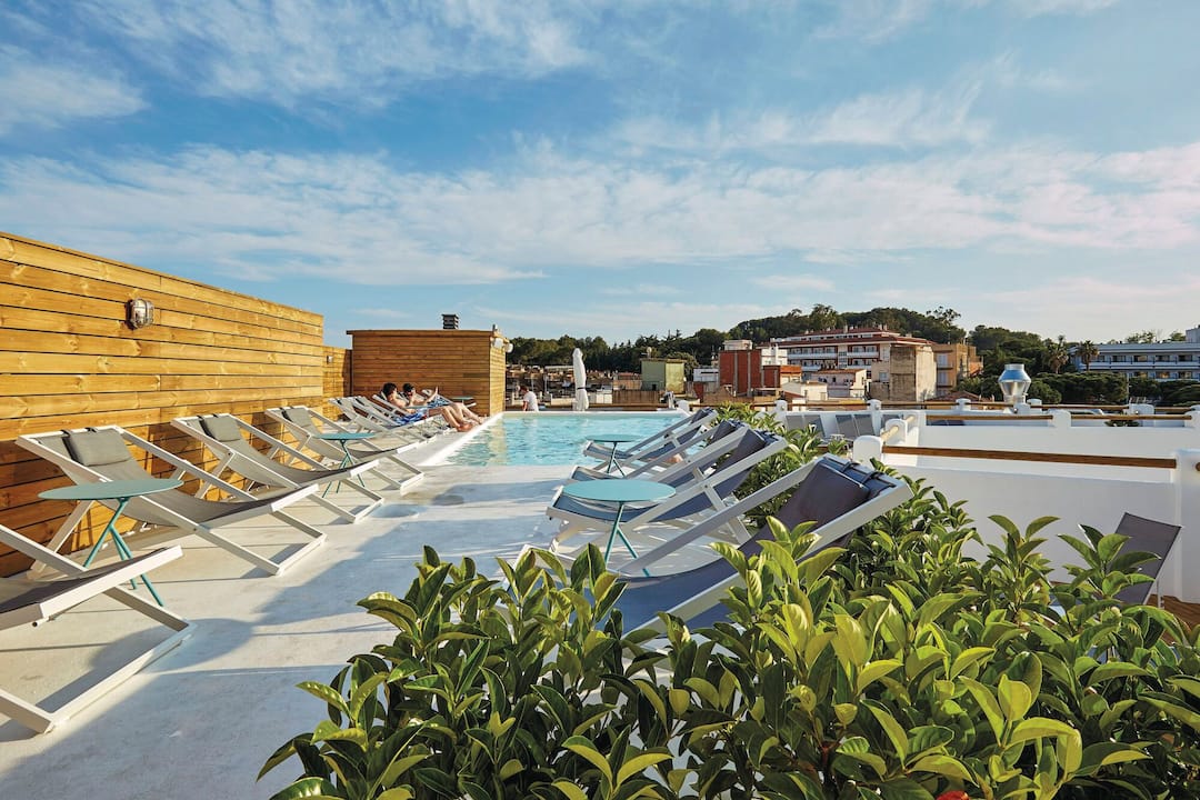 Rooftop terrace and pool