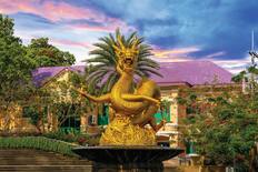 Golden dragon, Phuket town